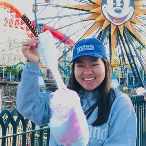 Meet your Posher, Caleena